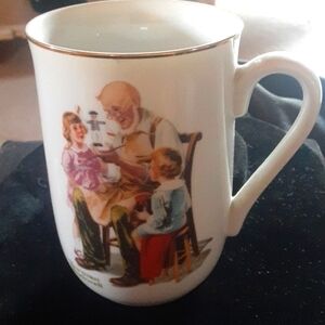 Vintage Ceramic Mug with Family Illustration (Norman Rockwell)